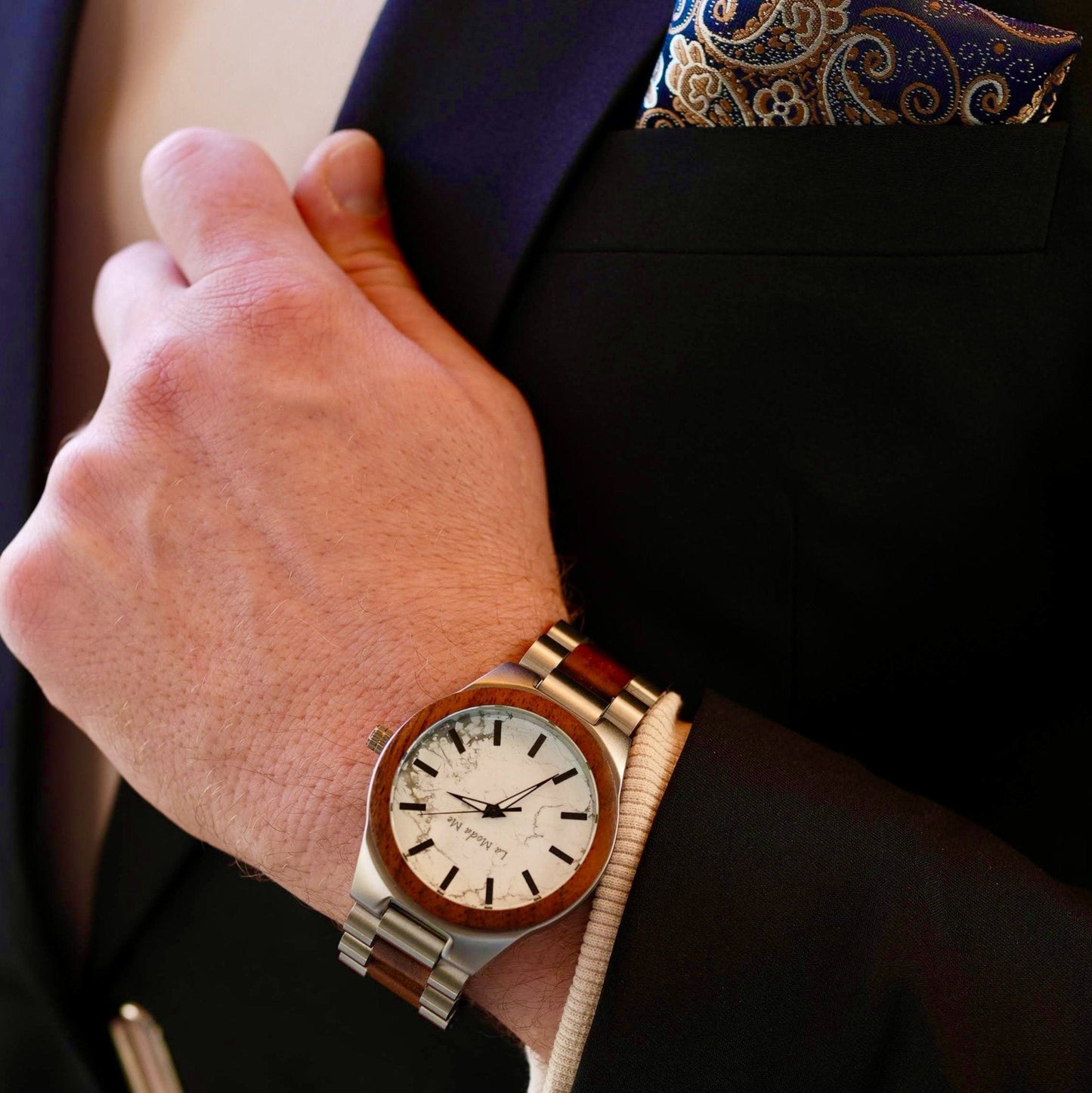 Watch Madira - Eco-Friendly Walnut & Steel Elegant Timepiece